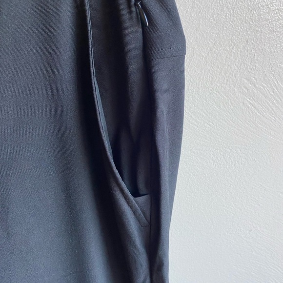 Old Navy Hybrid Pants - Picture 4 of 5